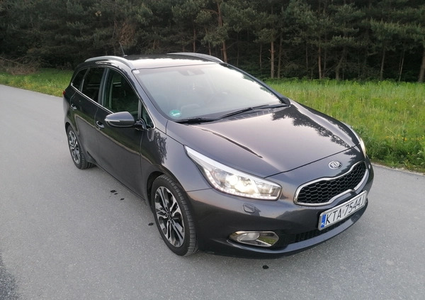 Kia Ceed cena 37900 przebieg: 199140, rok produkcji 2013 z Międzychód małe 352